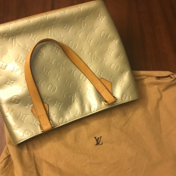 Louis Vuitton Monogram Vernis Bag - Picture 3 of 3